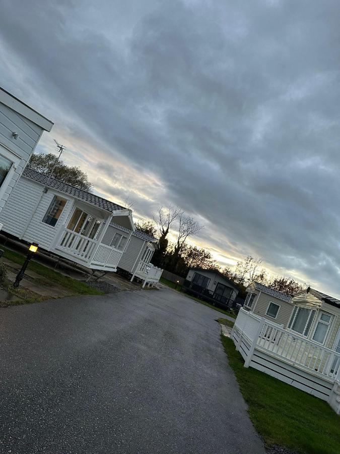Luxurious 6 Berth Swift Bordeaux On Lyons Robin Hood Rhyl Villa Meliden Dış mekan fotoğraf